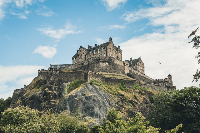 Edinburgh Castle. Photo by <a href="https://unsplash.com/@joerga?utm_content=creditCopyText&utm_medium=referral&utm_source=unsplash">Jörg Angeli</a>