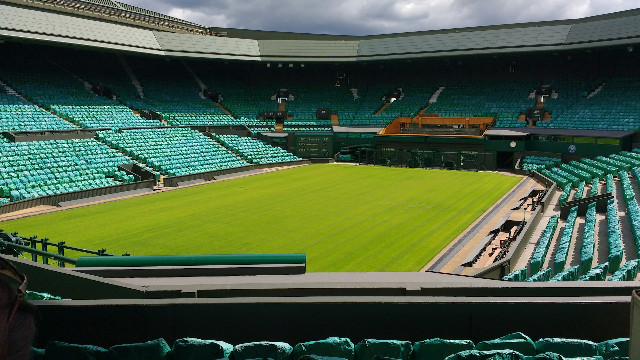 Centre Court at Wimbledon. Photo by <a href="https://unsplash.com/@carlo_bazzo?utm_content=creditCopyText&utm_medium=referral&utm_source=unsplash">Carlo Bazzo</a>