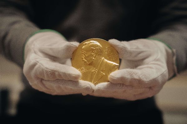 A Nobel Prize medal. © Nobel Prize Outreach. Photo: Clément Morin.