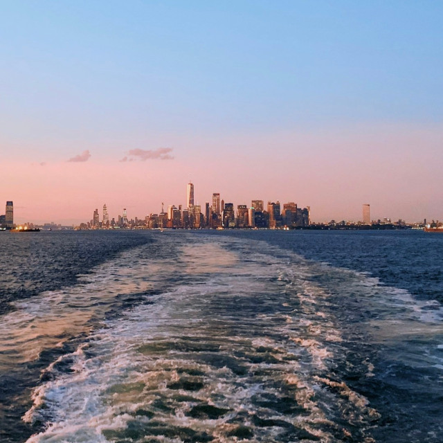 Manhattan as seen from the Staten Island Ferry. Photo by <a href="https://unsplash.com/@simplestripes320?utm_content=creditCopyText&utm_medium=referral&utm_source=unsplash">Simple stripes</a>