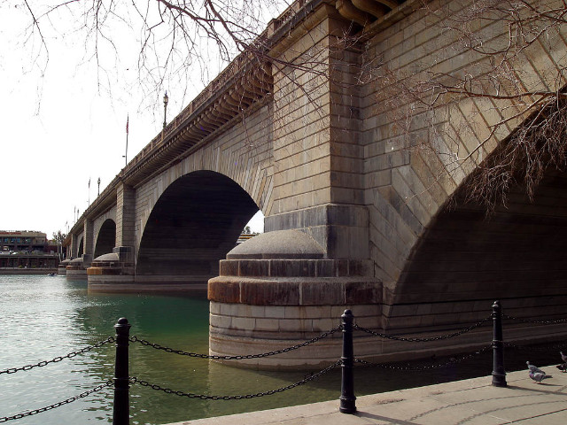 London Bridge in Arizona. Photo: Jon Sullivan.