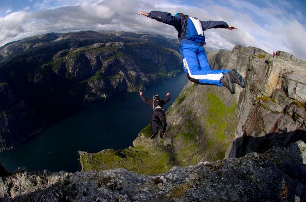 BASE jumpers. Photo: Xof711